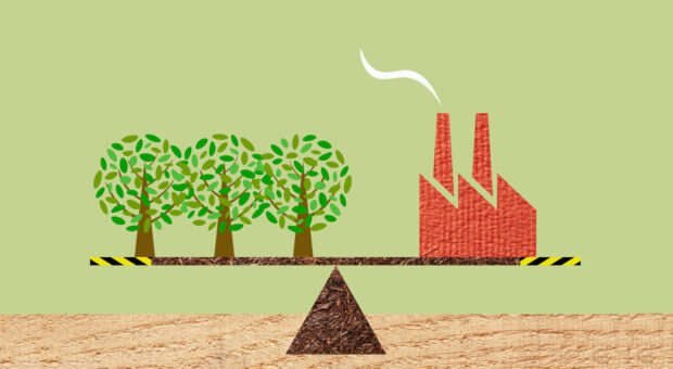 Graphische Darstellung einer Wippe, die sich im Gleichgewicht befindet, mit drei Bäumen auf der linken und einer Fabrik auf der rechten Seite.